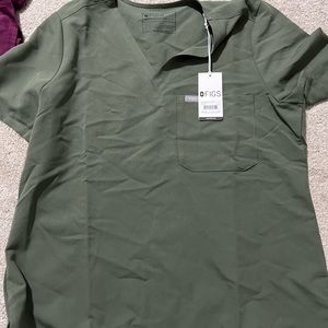 DARK SAGE SCRUB TOP LARGE W/ TAG